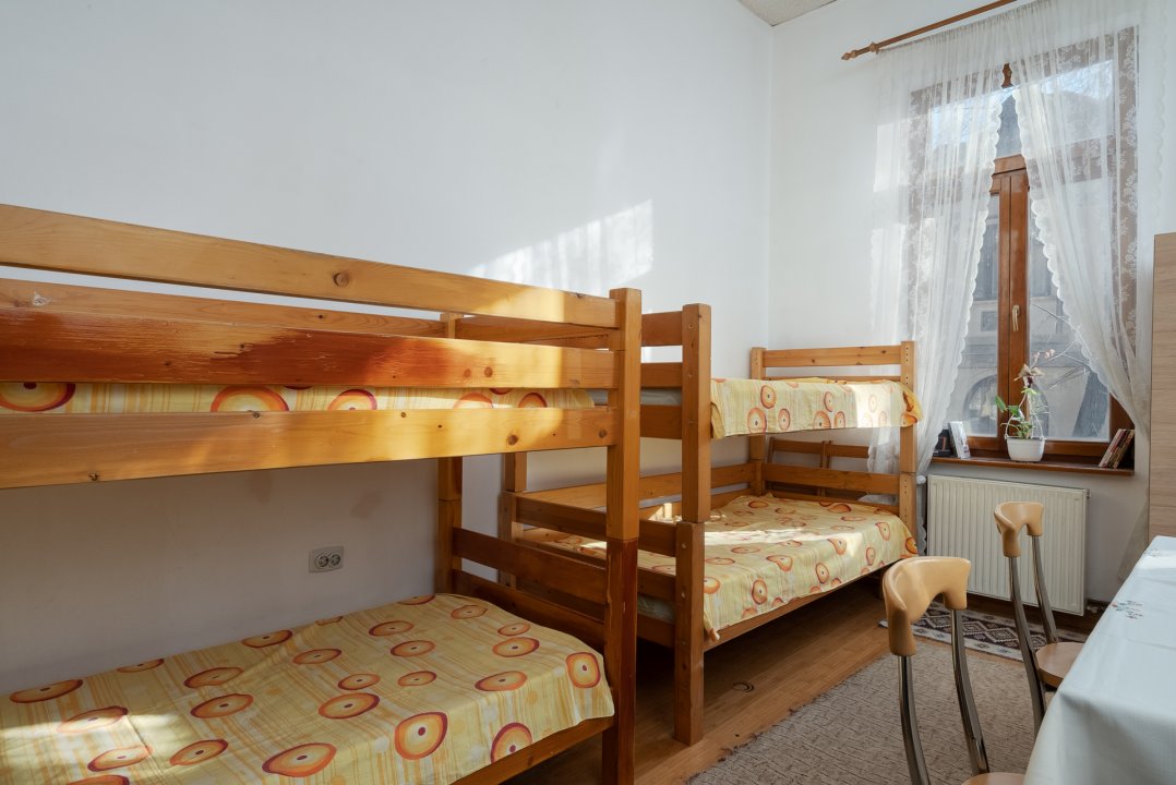 Casa S+P+M | zona Pache Protopopescu (Hostel ALEX)