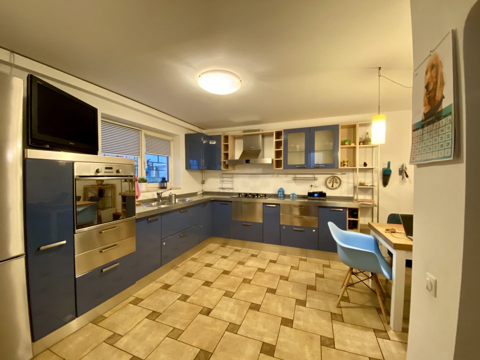 Locuinta calda si primitoare, Titulescu - Banu Manta! 