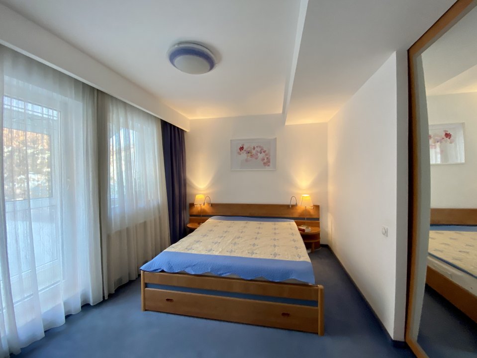 Locuinta calda si primitoare, Titulescu - Banu Manta! 