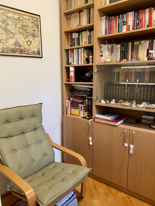 Locuinta calda si primitoare, Titulescu - Banu Manta! 