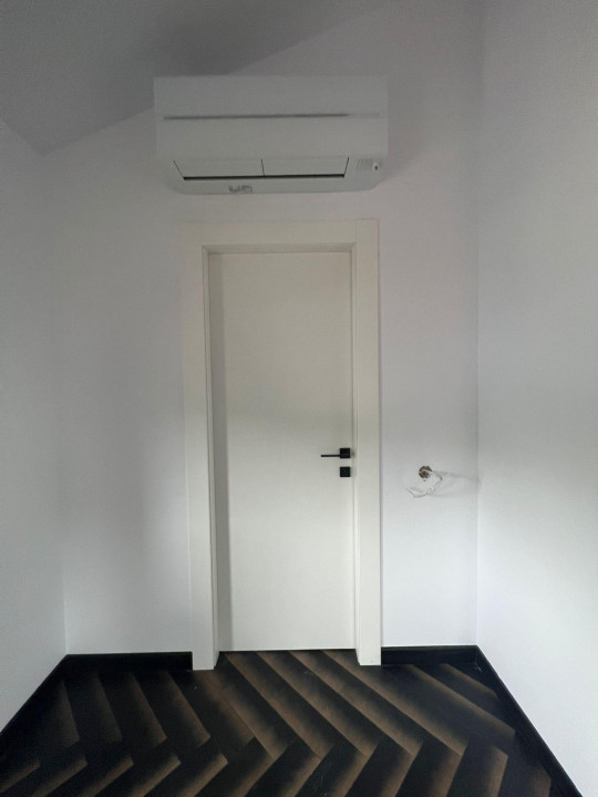 SUPER OCAZIE SE VIND 3 APRTAMENTE DE LUX IN VILA ZONA PARC CAROL COSBUC