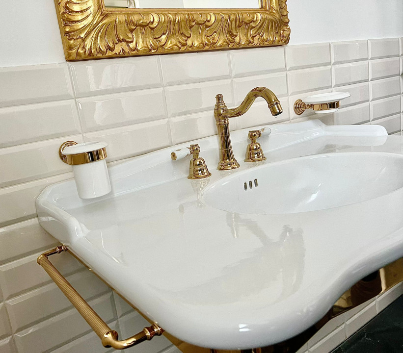 SUPER OCAZIE SE VIND 3 APRTAMENTE DE LUX IN VILA ZONA PARC CAROL COSBUC