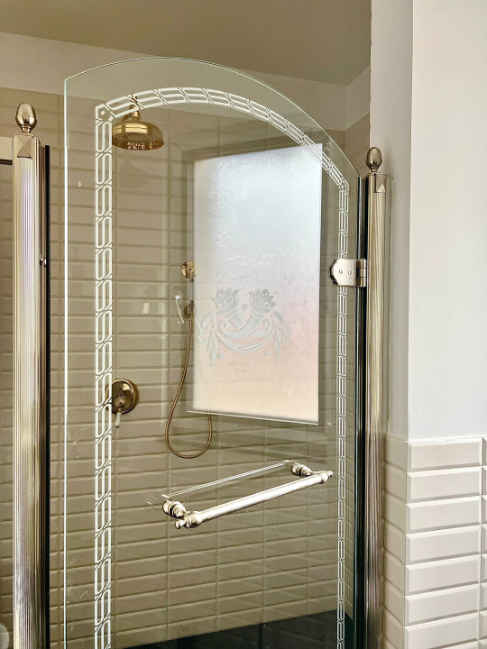 SUPER OCAZIE SE VIND 3 APRTAMENTE DE LUX IN VILA ZONA PARC CAROL COSBUC