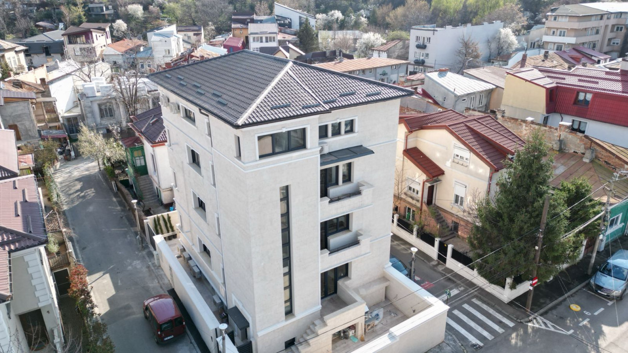 SUPER OCAZIE SE VIND 3 APRTAMENTE DE LUX IN VILA ZONA PARC CAROL COSBUC