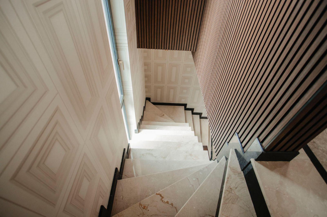 SUPER OCAZIE SE VIND 3 APRTAMENTE DE LUX IN VILA ZONA PARC CAROL COSBUC