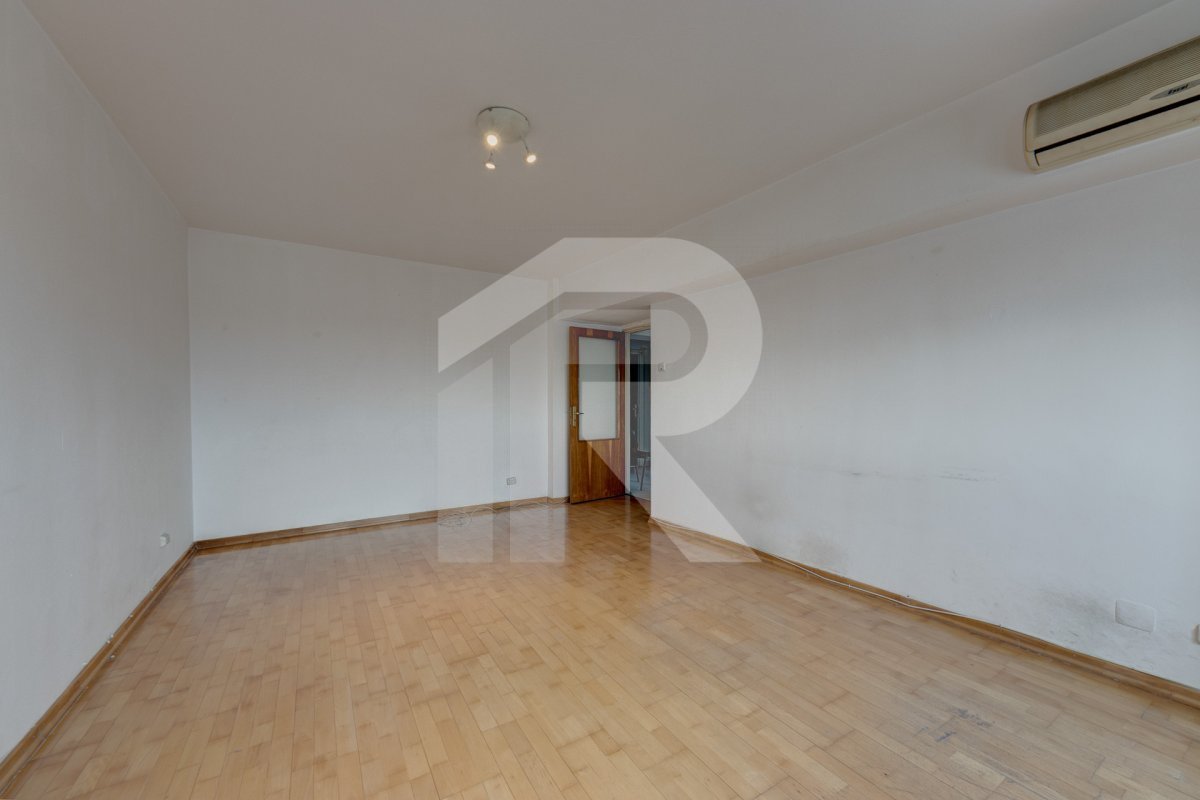 Apartament Nerva Traian, Unirii bloc 2002