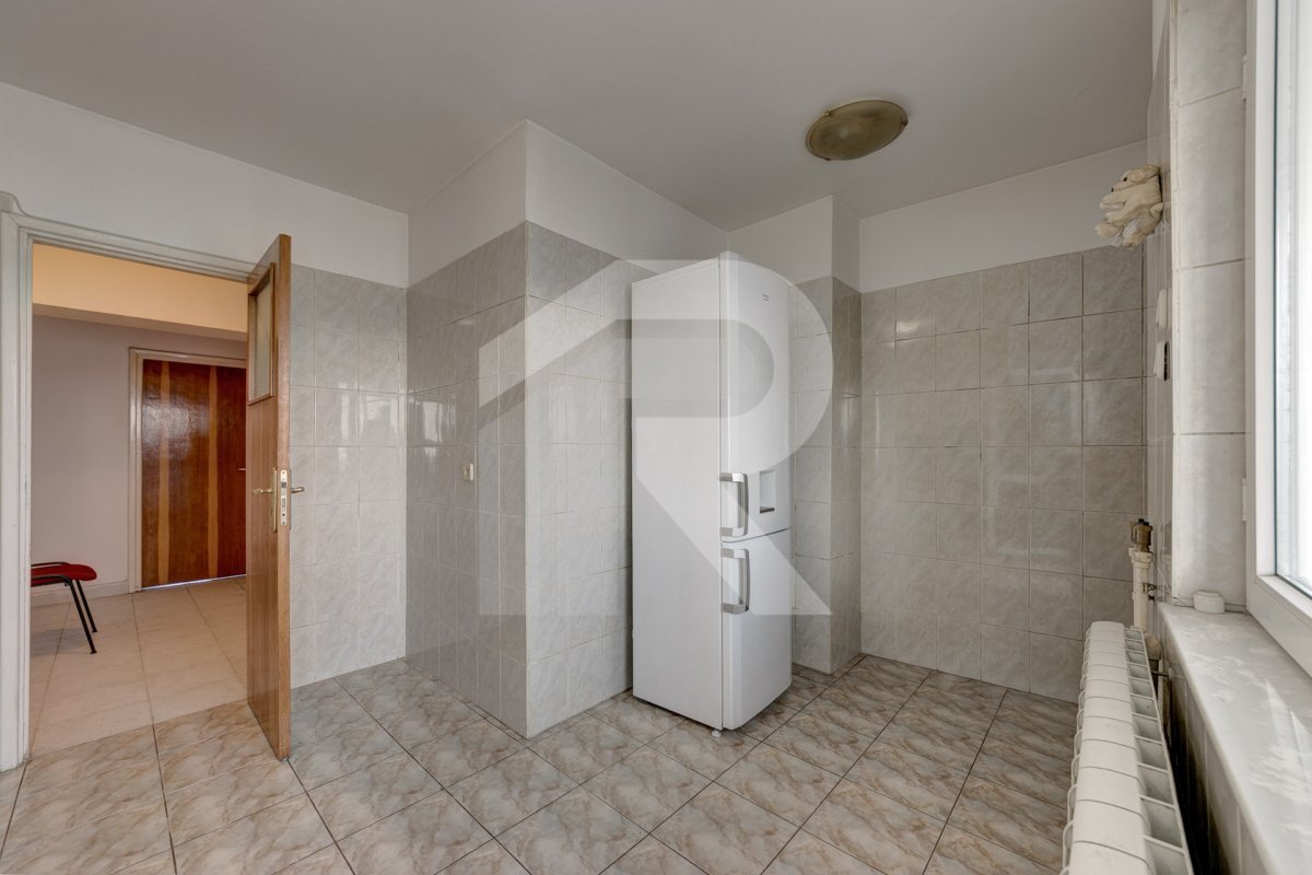 Apartament Nerva Traian, Unirii bloc 2002