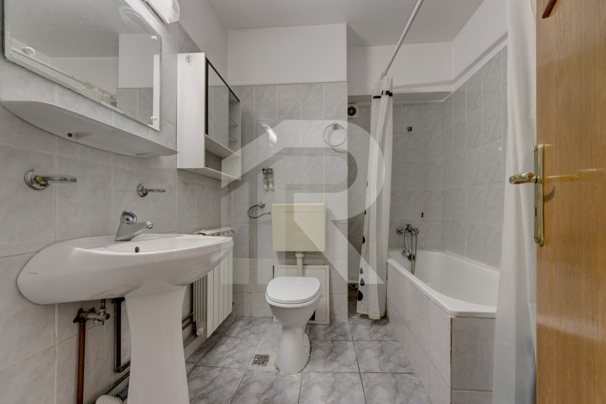 Apartament Nerva Traian, Unirii bloc 2002